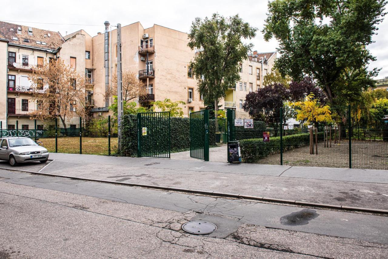 Dob36 With Free Private Parking And Balcony Appartement Budapest