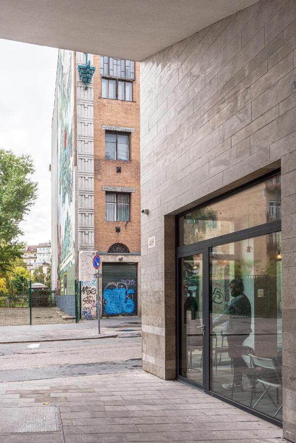 Dob36 With Free Private Parking And Balcony