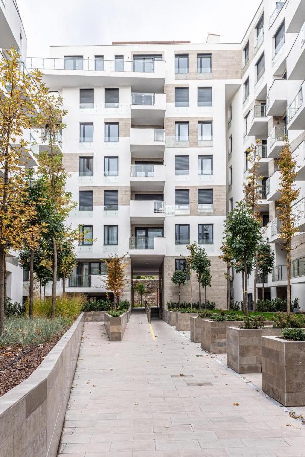 Dob36 With Free Private Parking And Balcony Appartement