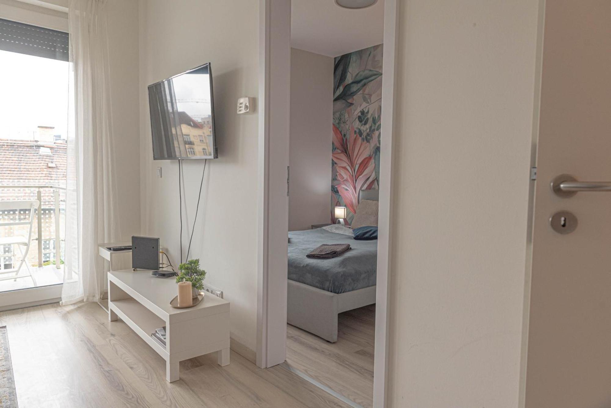 Dob36 With Free Private Parking And Balcony Apartamento Budapest